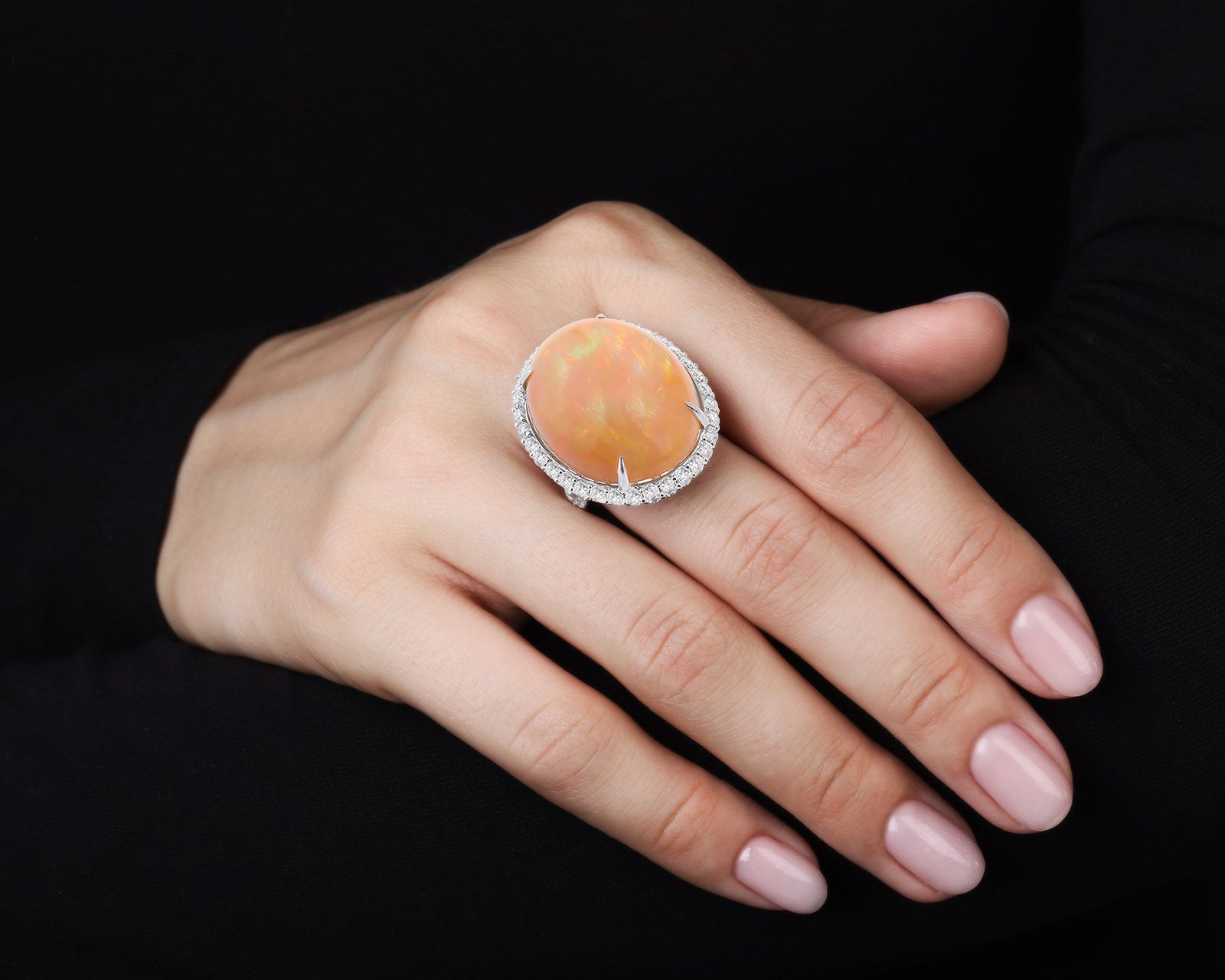 Золотое кольцо с опалом 48.00ct