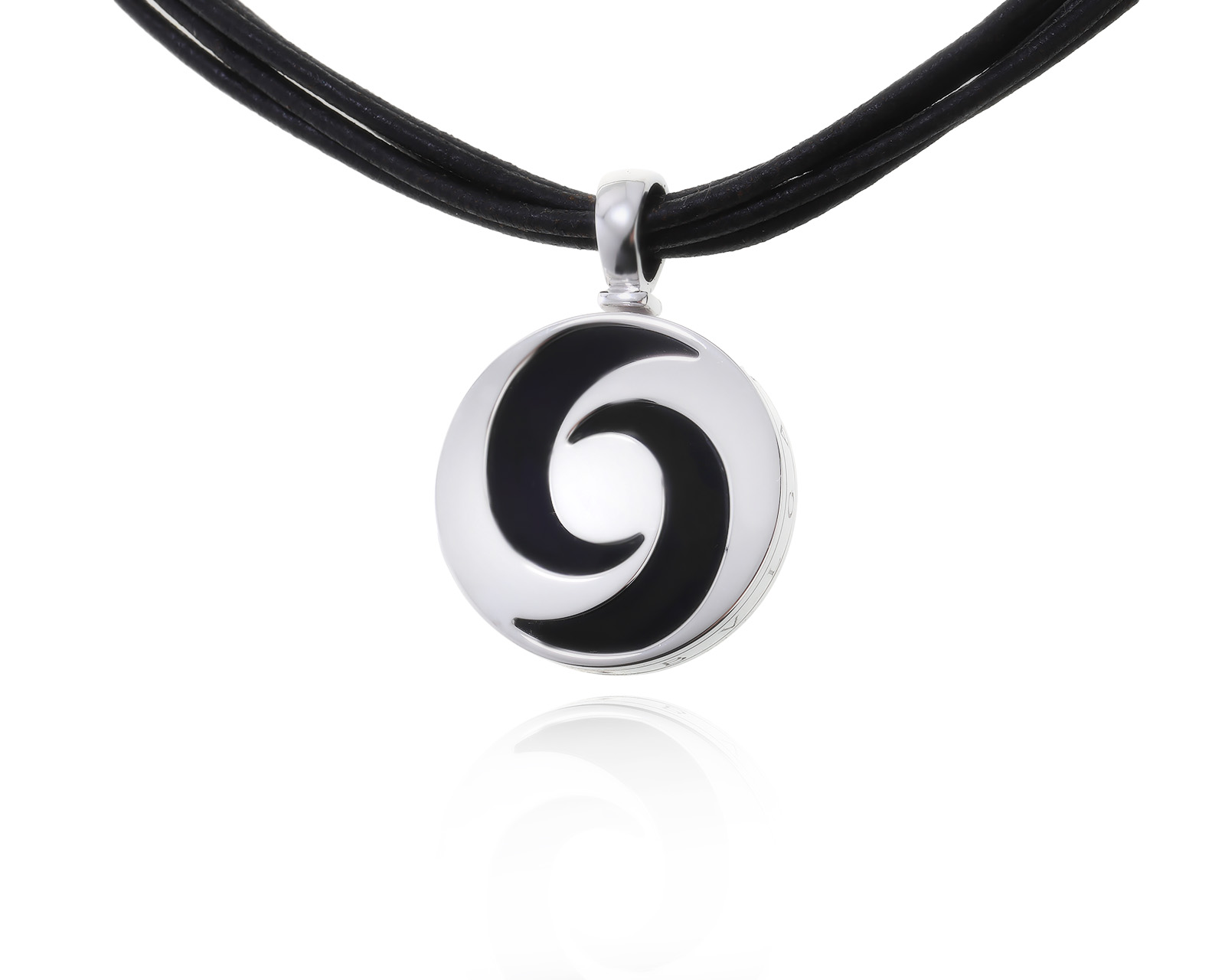 Оригинальный золотой кулон с ониксом Bvlgari Optical