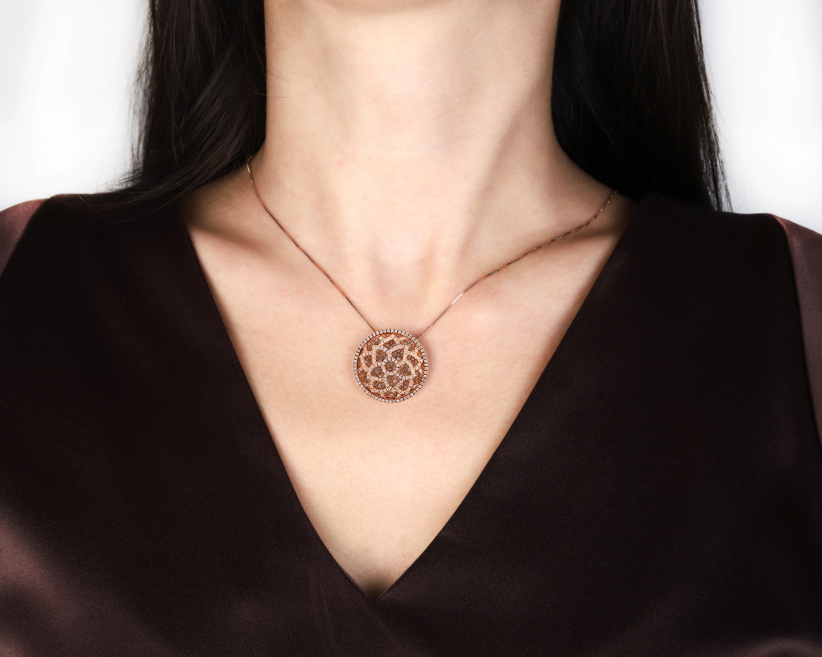 Золотой кулон с бриллиантами 2.30ct