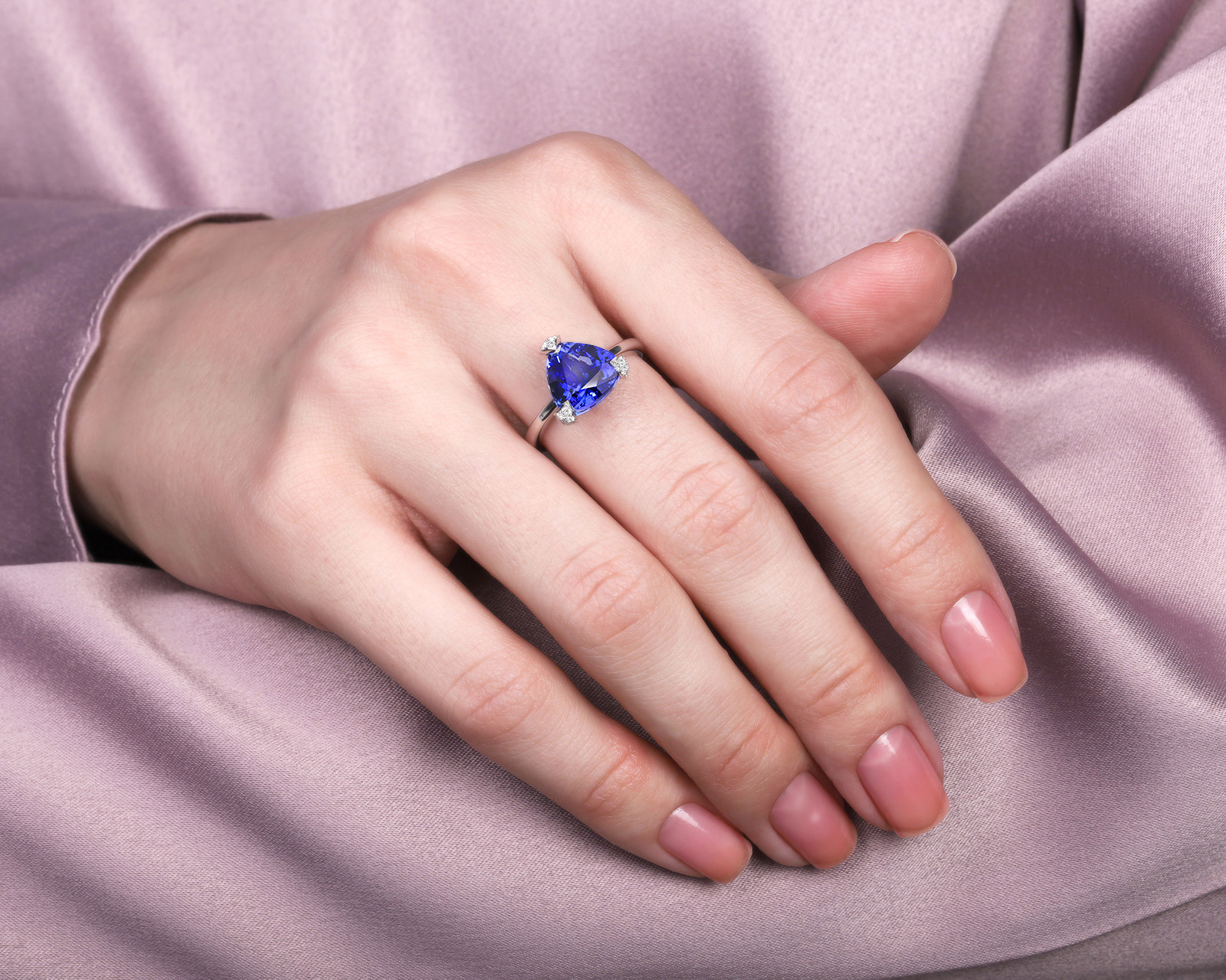 Золотое кольцо с танзанитом 3.94ct Evgeny Matveev