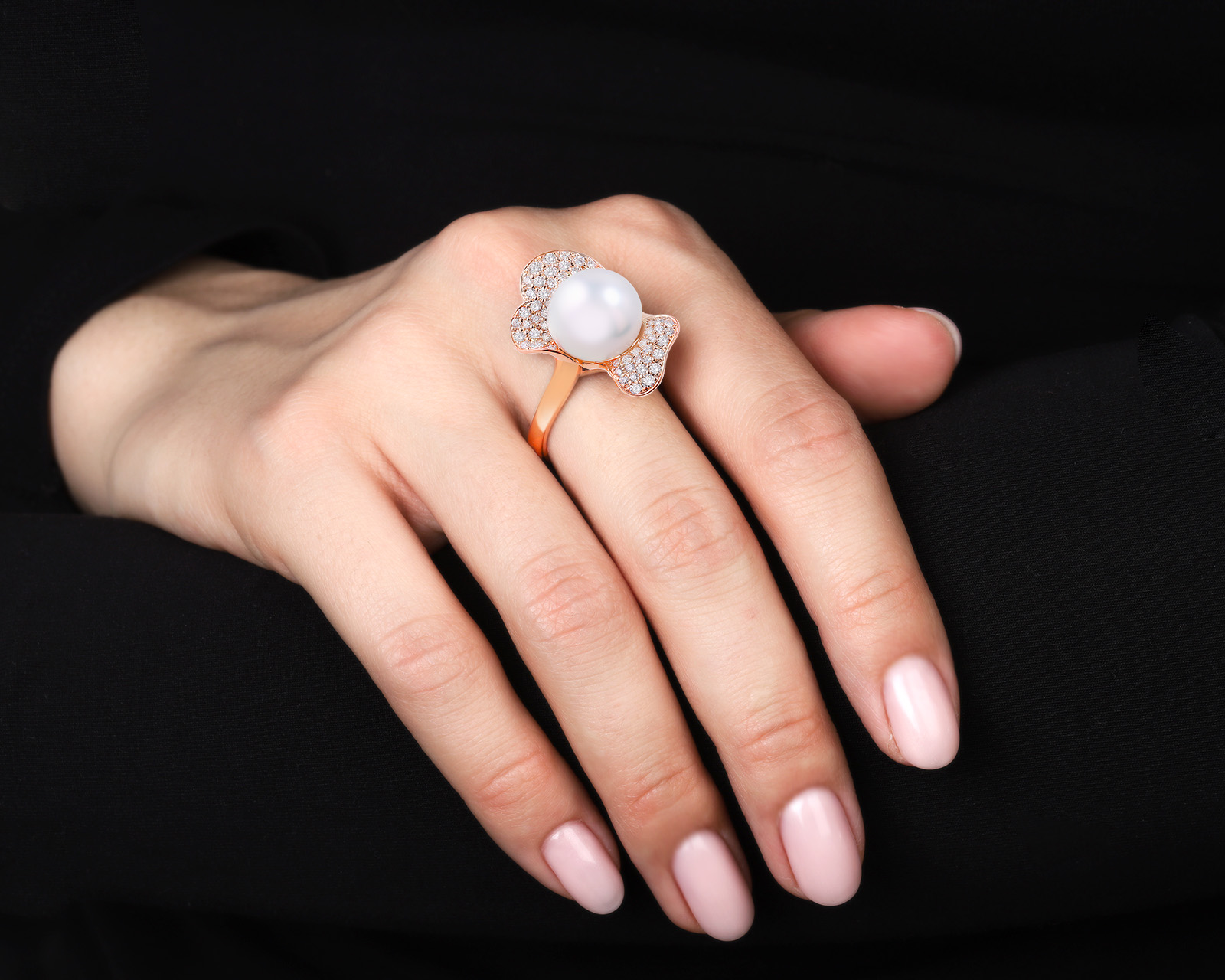 Оригинальное золотое кольцо с жемчугом 12.70 мм Schoeffel