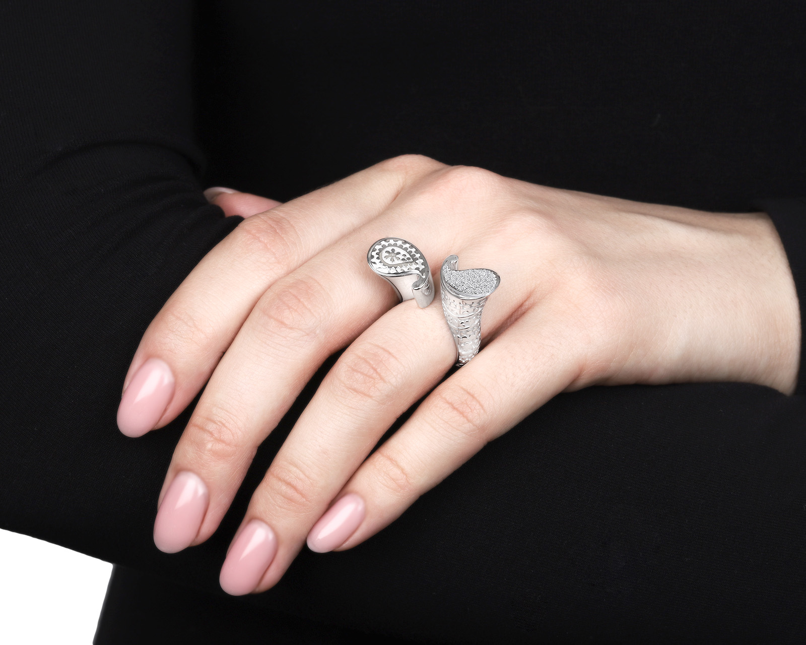 Оригинальное золотое кольцо с бриллиантами 0.36ct Carrera y Carrera Aqua