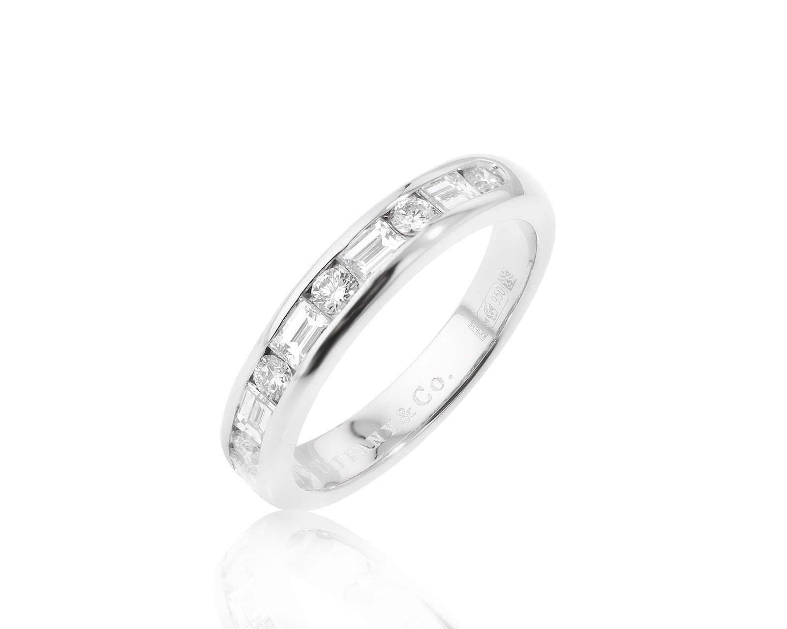 Оригинальное платиновое кольцо c бриллиантами 0.66ct Tiffany&Co Channel-Set Band 190624/13