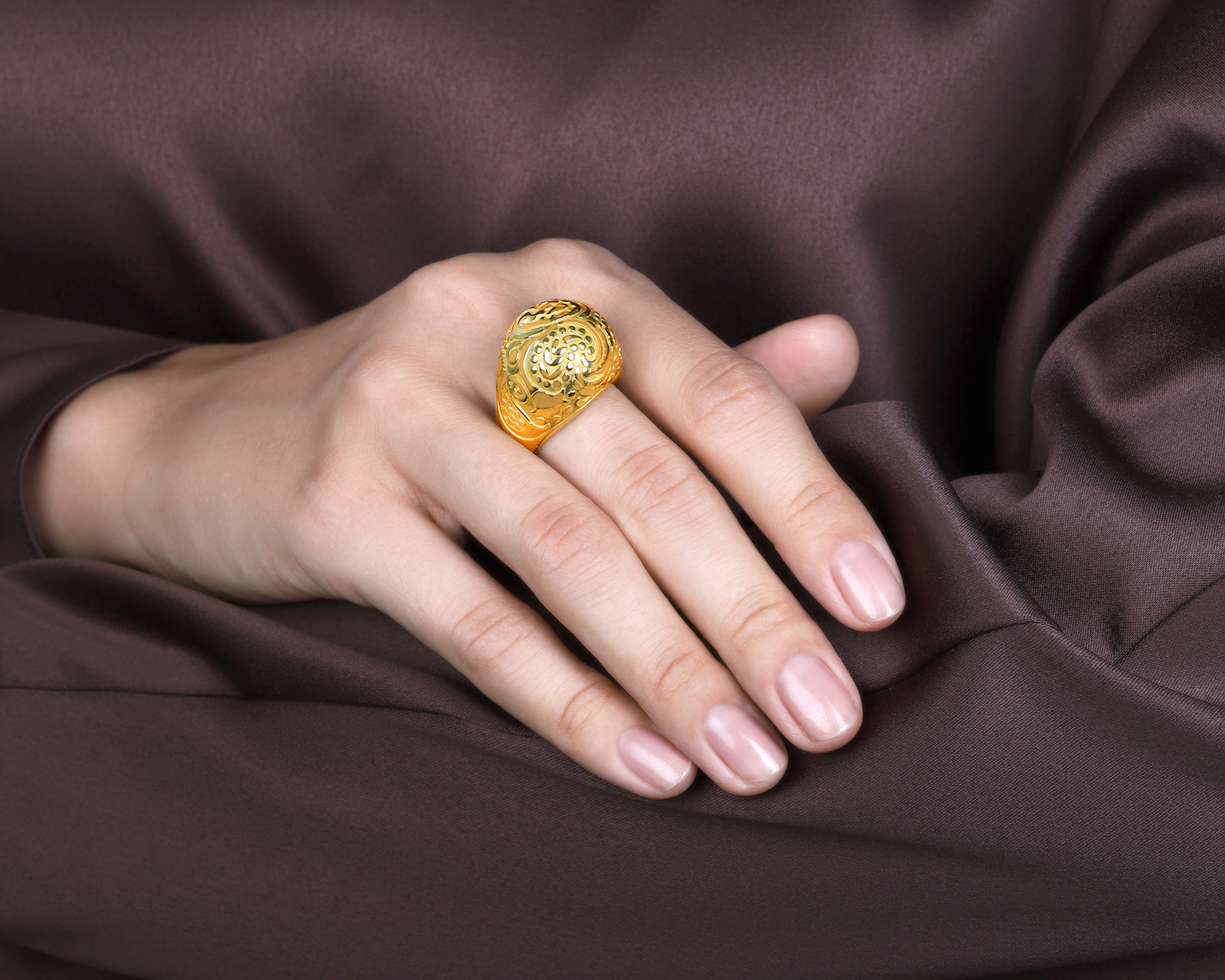 Оригинальное золотое кольцо Carrera y Carrera Aqua