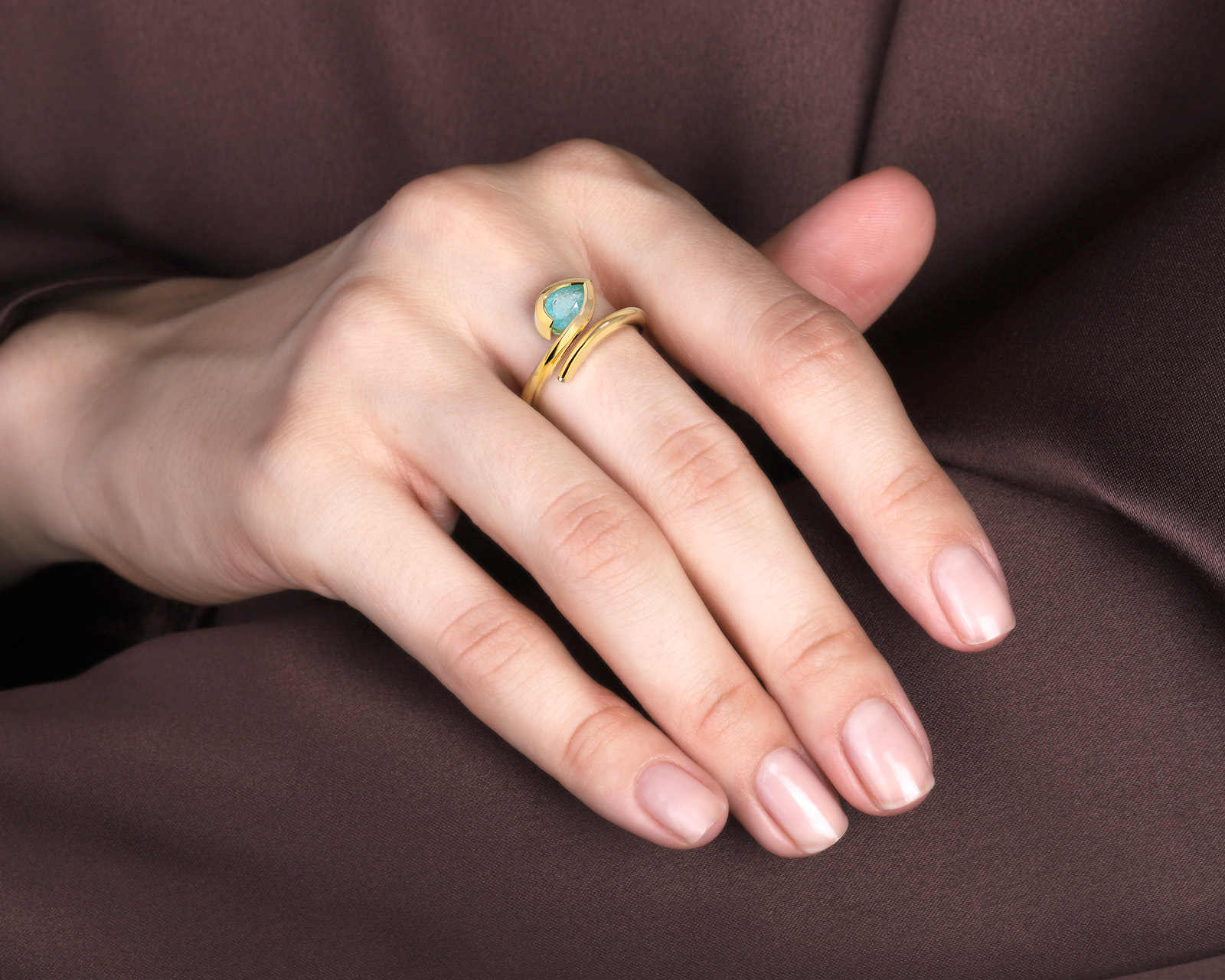 Золотое кольцо с турмалином параиба Мозамбик 1.25ct Evgeny Matveev