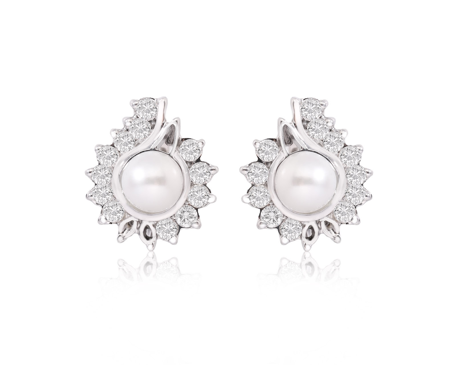 Золотые серьги с жемчугом 7.00 мм и бриллиантами 1.48ct