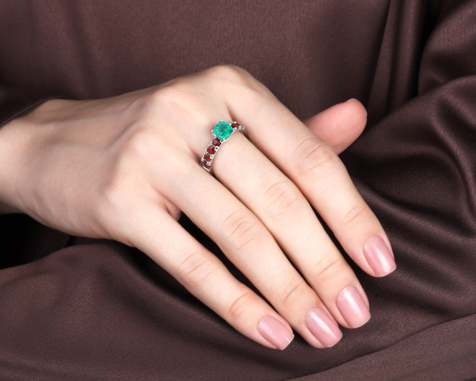 Платиновое кольцо с изумрудом Замбия 1.06ct Evgeny Matveev