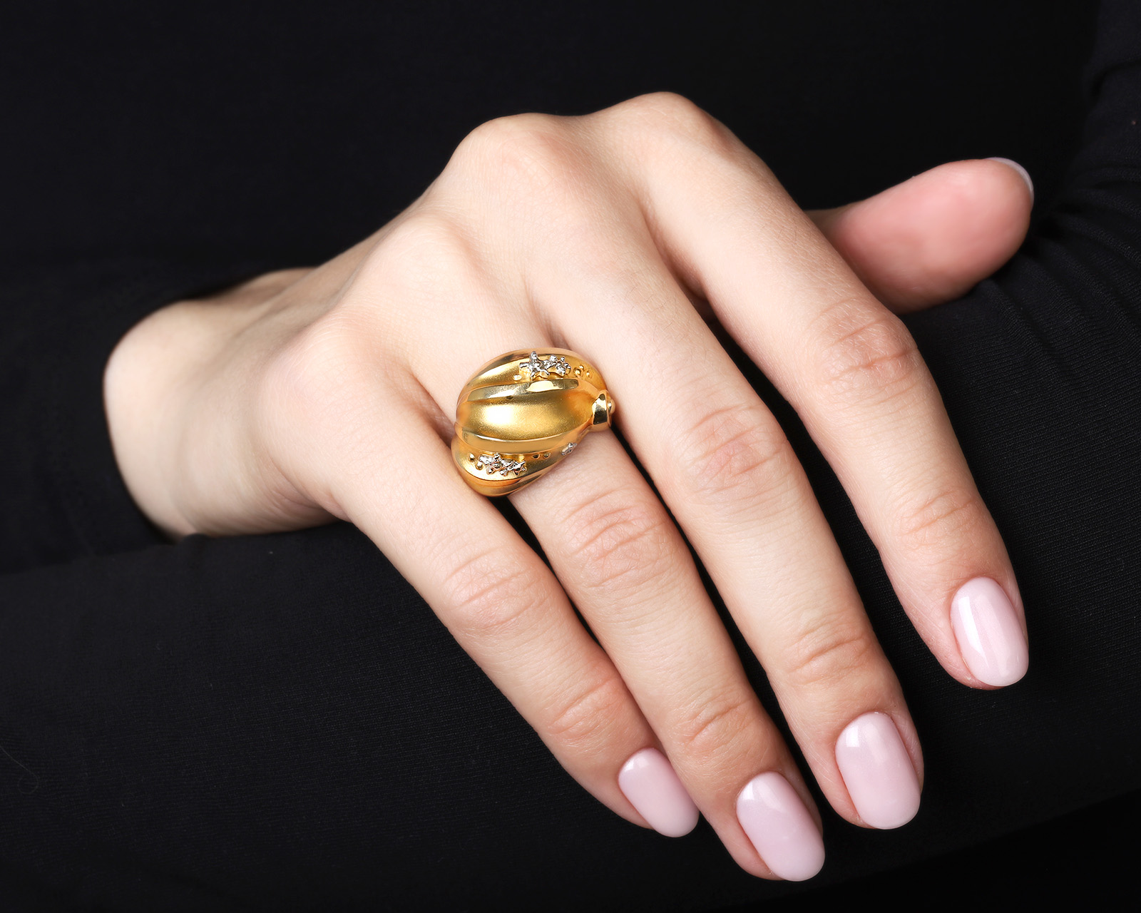 Оригинальное золотое кольцо Carrera y Carrera Mediterraneo Atenea