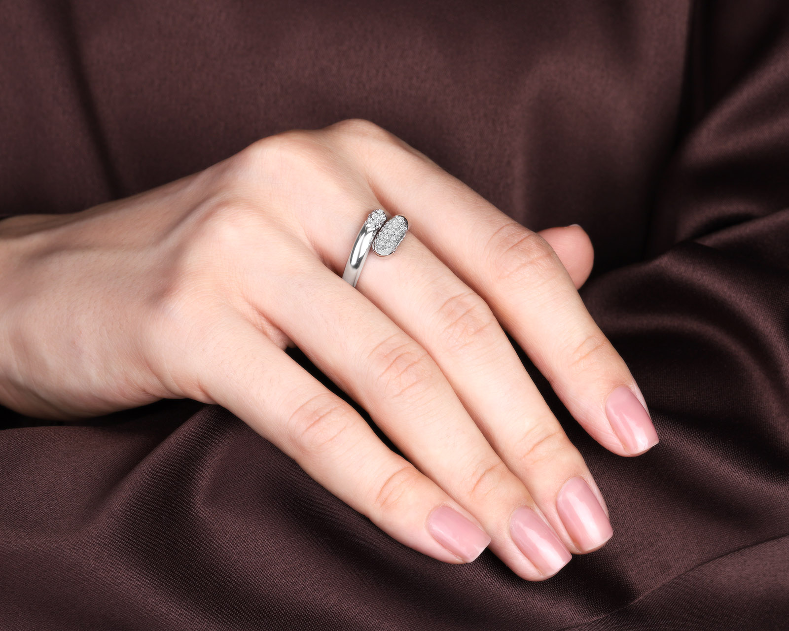 Оригинальное золотое кольцо с бриллиантами 0.46ct Bvlgari Astrea