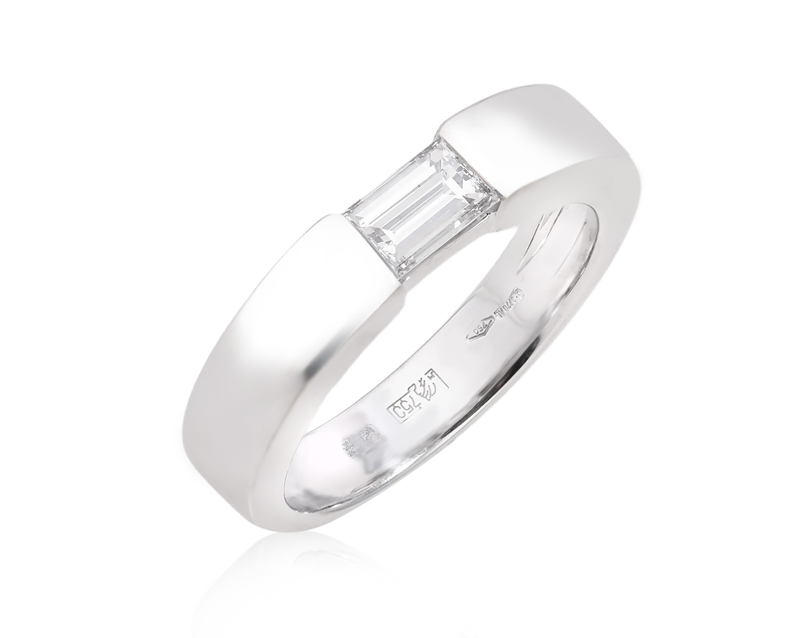 Оригинальное золотое кольцо с бриллиантом 0.65ct Luca Carati 160525/1