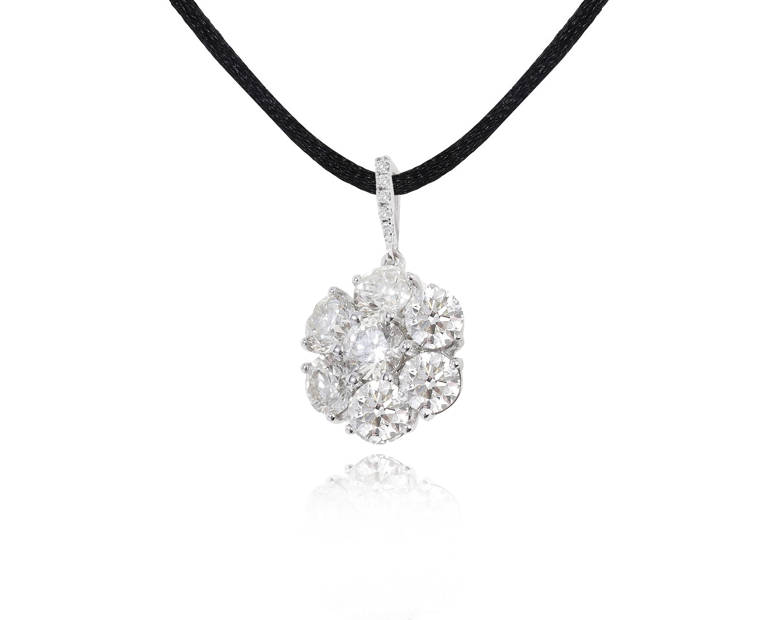 Оригинальный золотой кулон с бриллиантами 2.49ct Grandiose