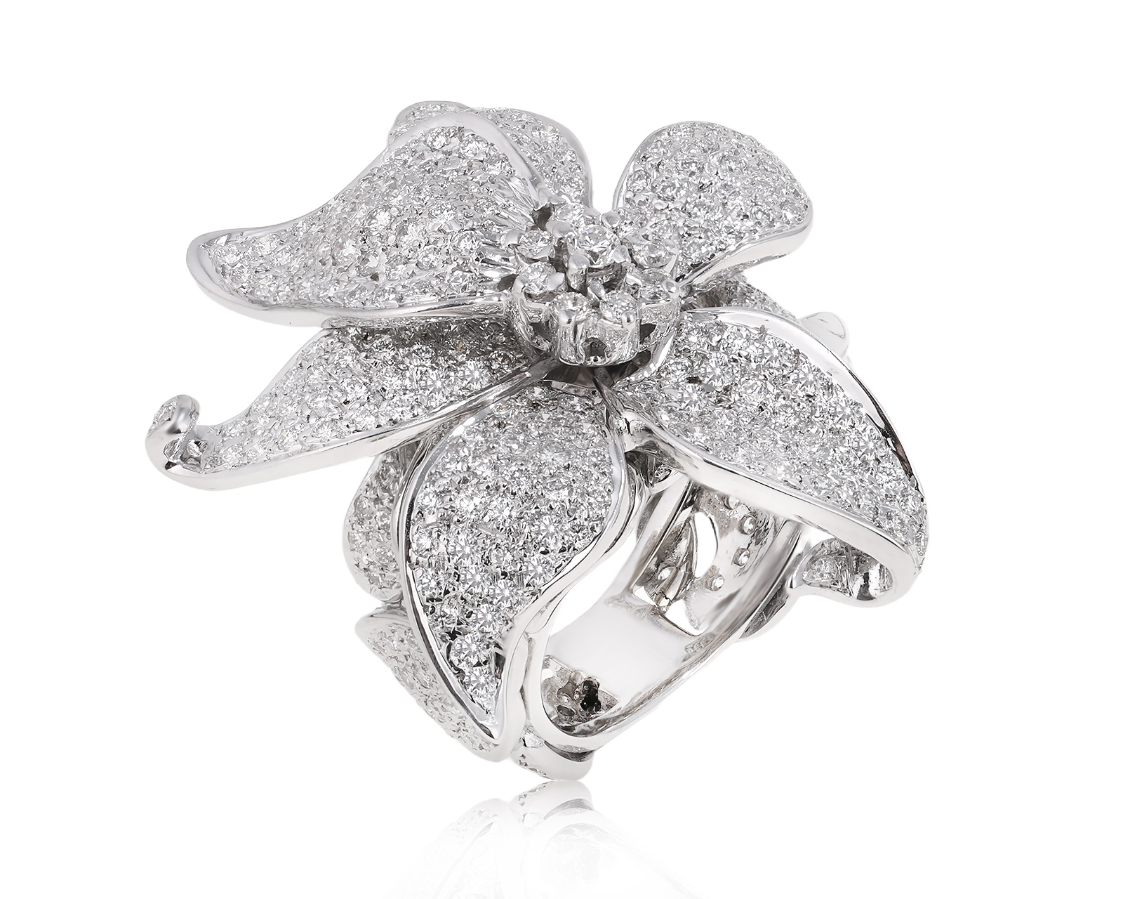 Золотое кольцо с бриллиантами 2.70ct