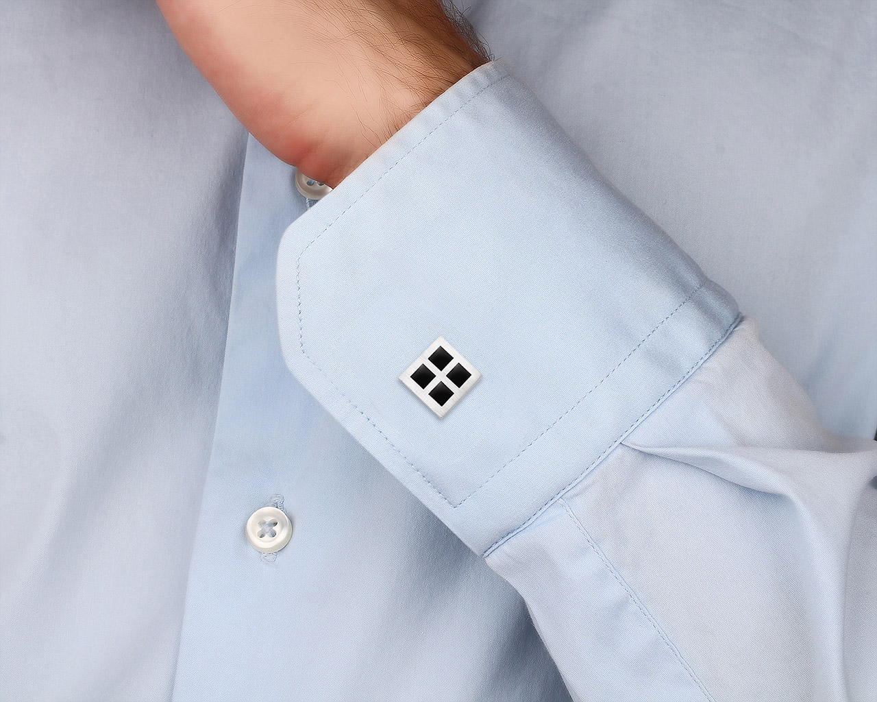 Оригинальные золотые запонки с черным ониксом 1.60ct Emil Kraus