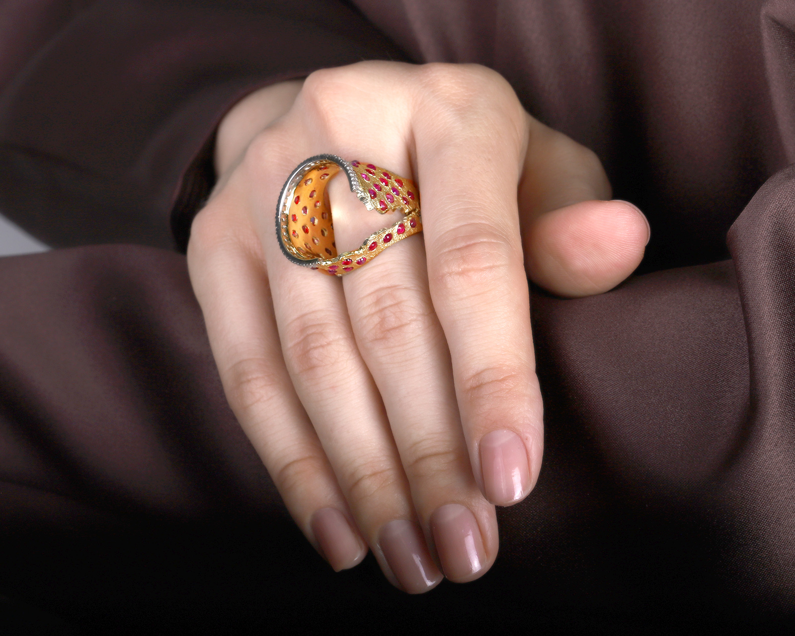 Оригинальное золотое кольцо с розовыми сапфирами 4.90ct German Kabirski