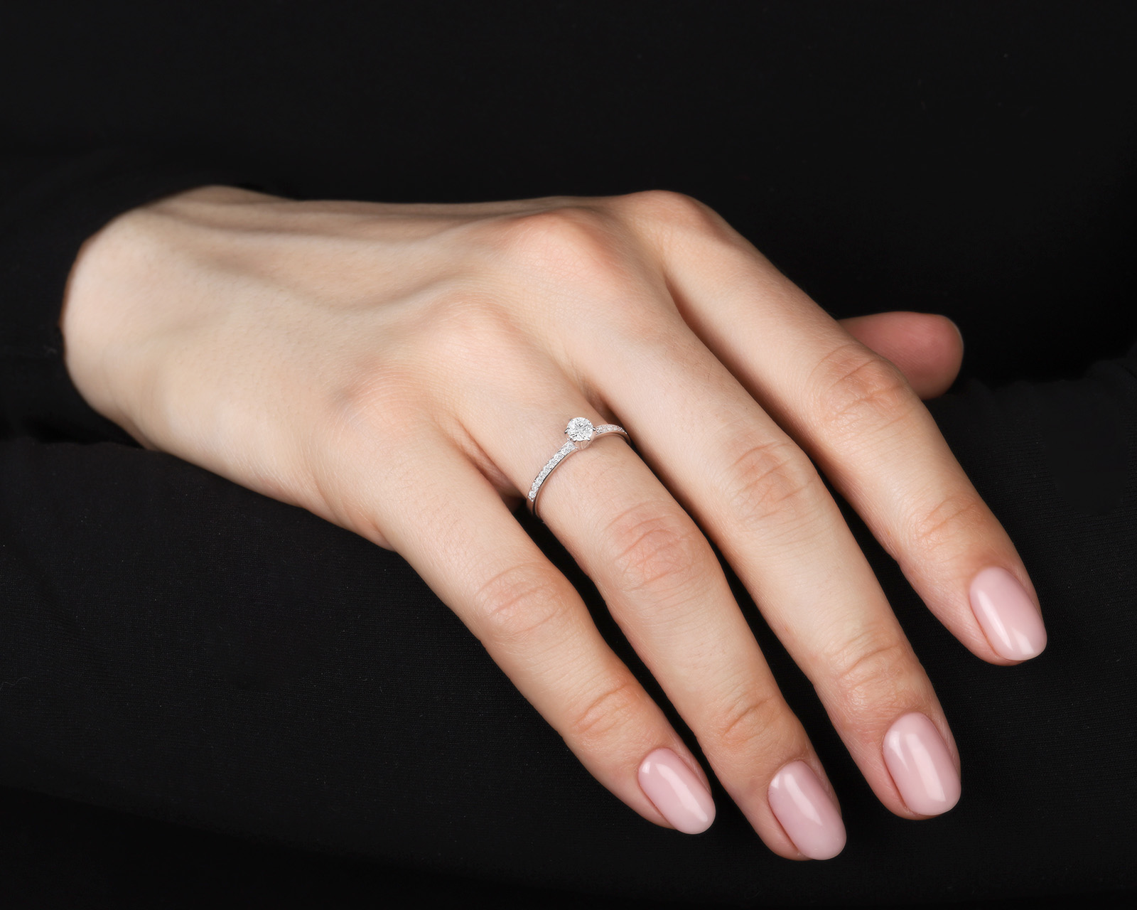 Оригинальное золотое кольцо с бриллиантами 0.33ct H.Stern