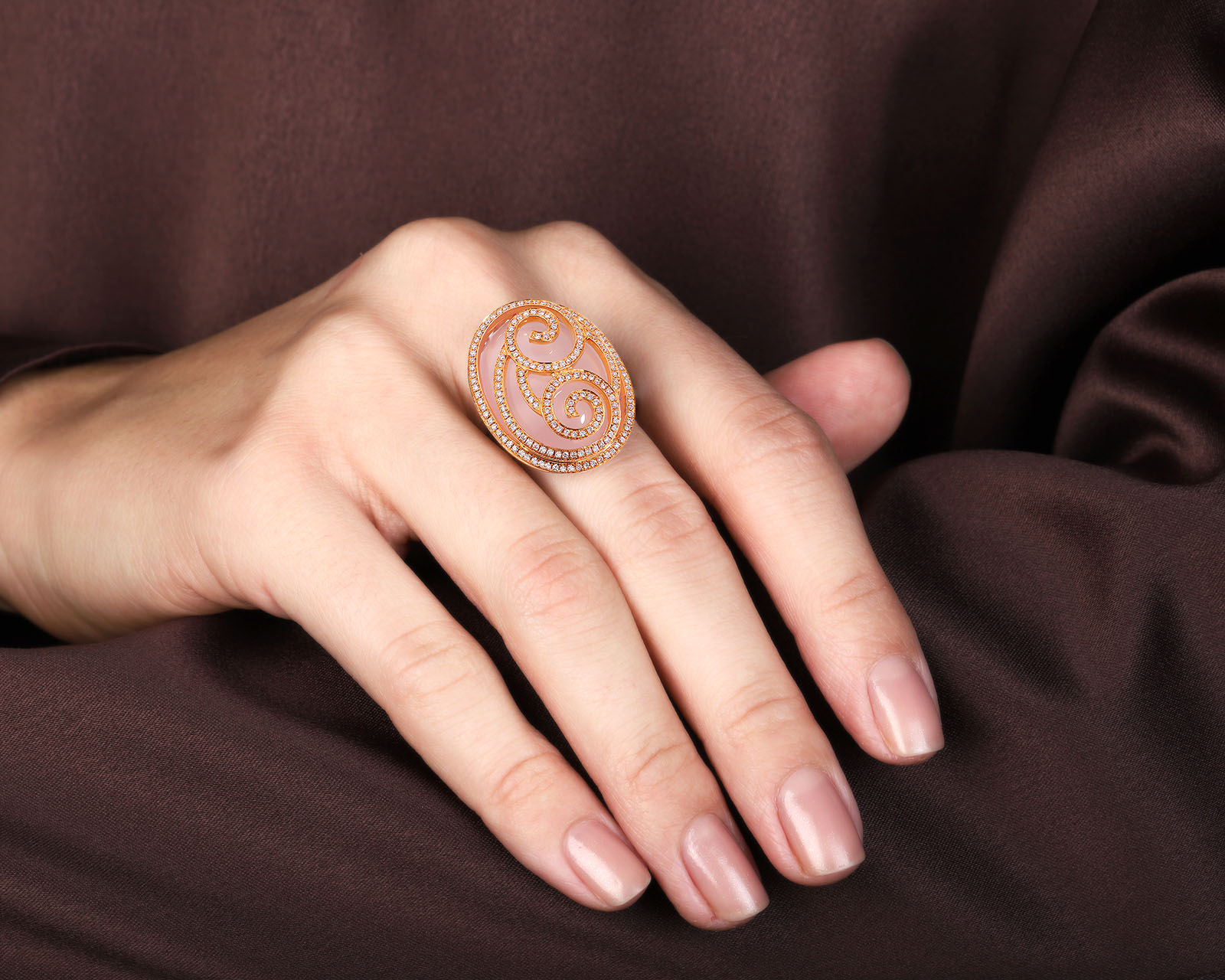 Золотое кольцо с кварцем 20.08ct и бриллиантами 0.56ct