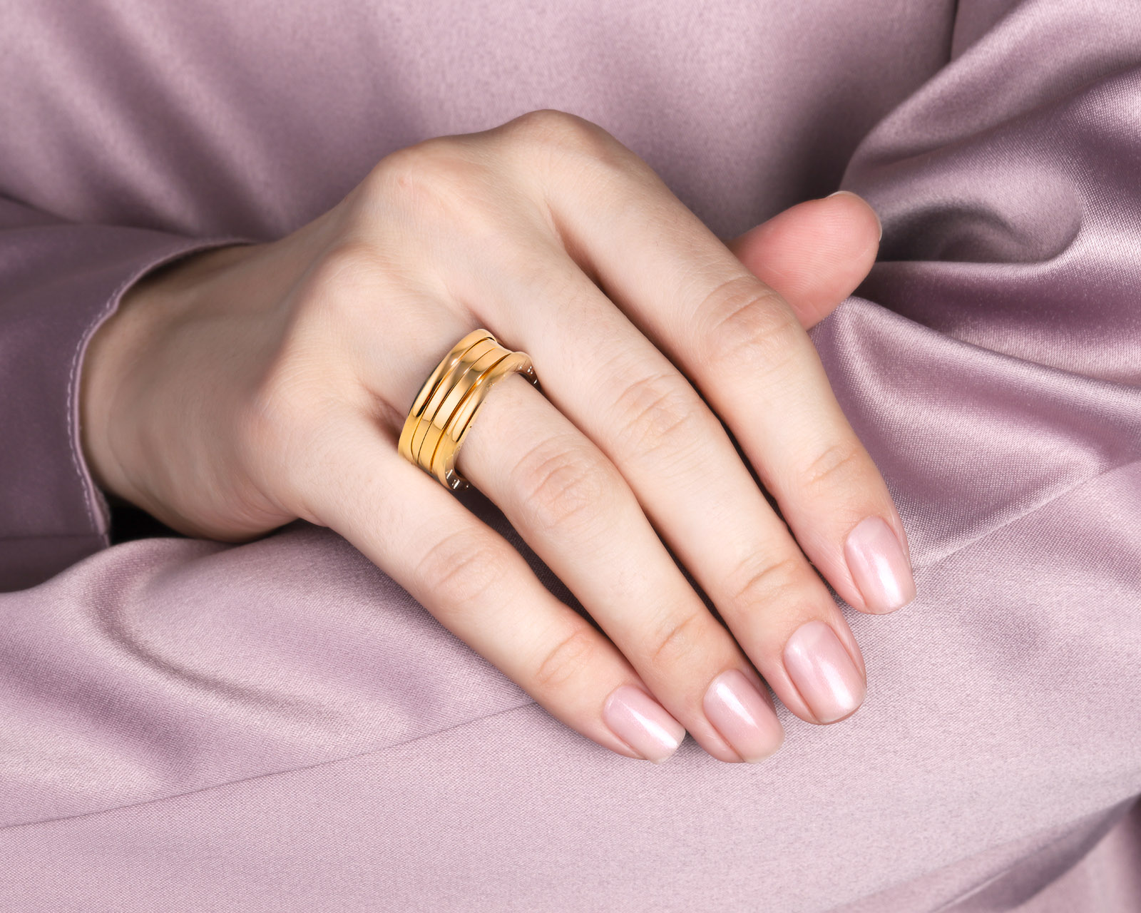 Оригинальное золотое кольцо Bvlgari B.Zero1