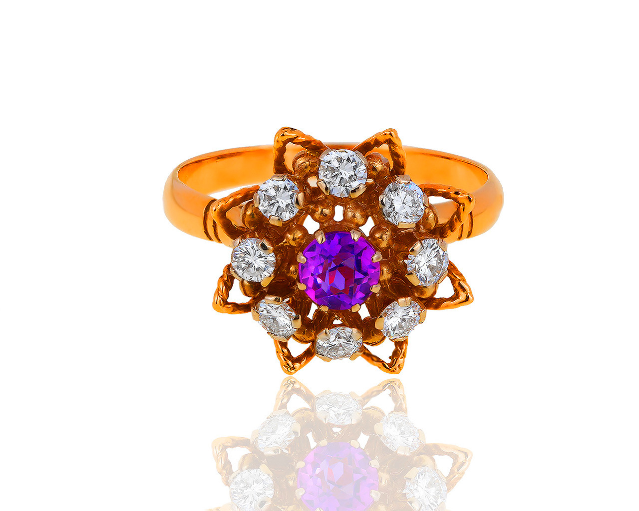 Интересное золотое кольцо с аметистом 0.24ct и бриллиантами 0.56ct