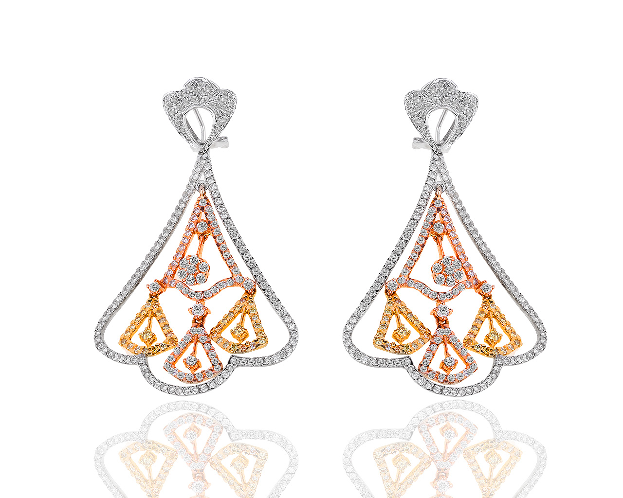 Золотые серьги с белыми 3,75ct и фантазийными 0,83ct бриллиантами