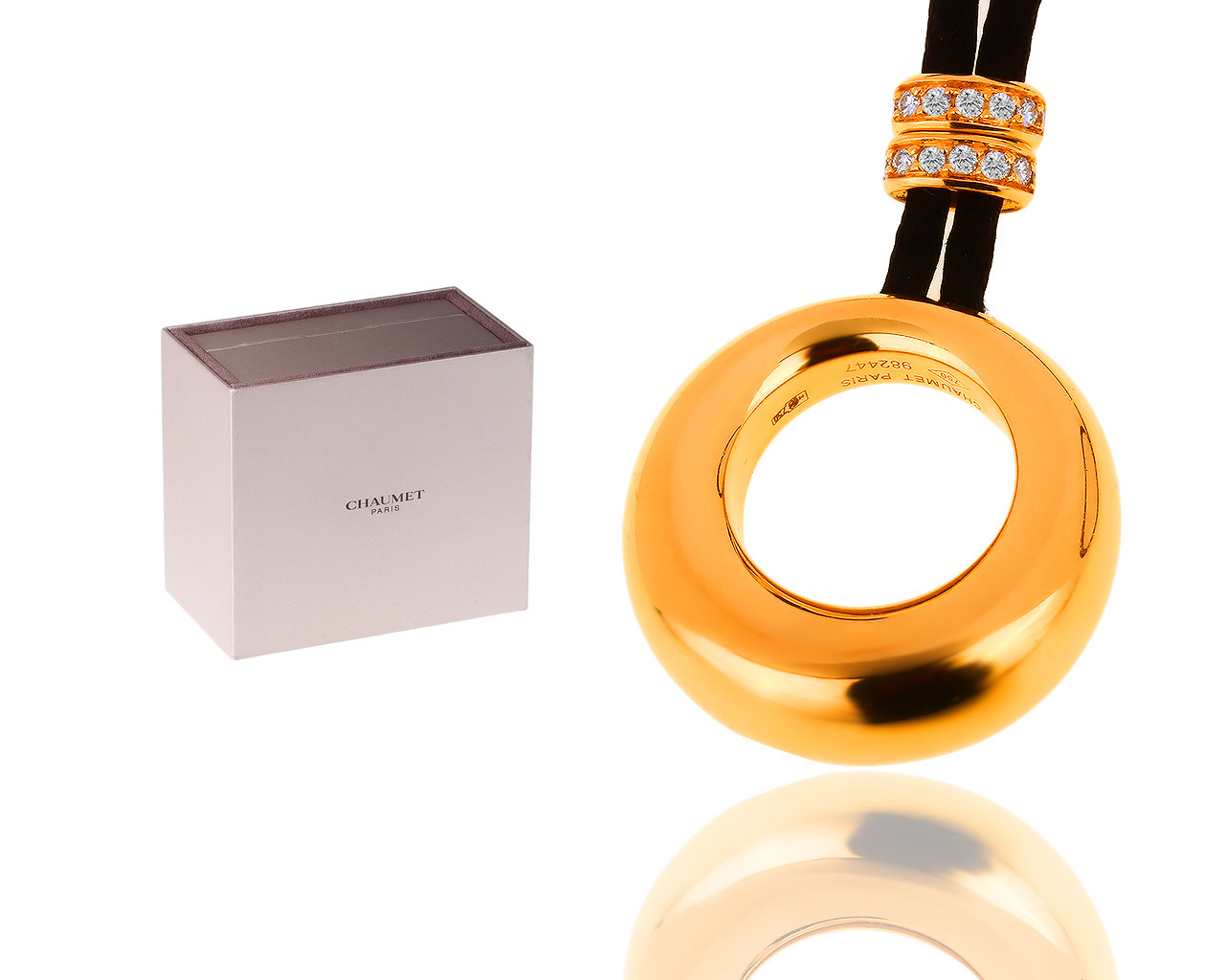 Оригинальная золотая подвеска с бриллиантами 0.18ct Chaumet Anneau