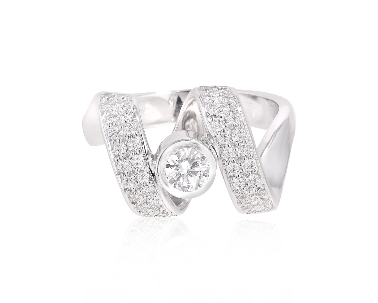 Золотое кольцо с бриллиантами 0.68ct