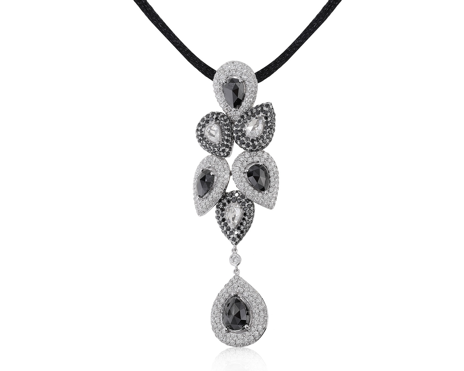 Очаровательный золотой кулон с бриллиантами 12.79ct