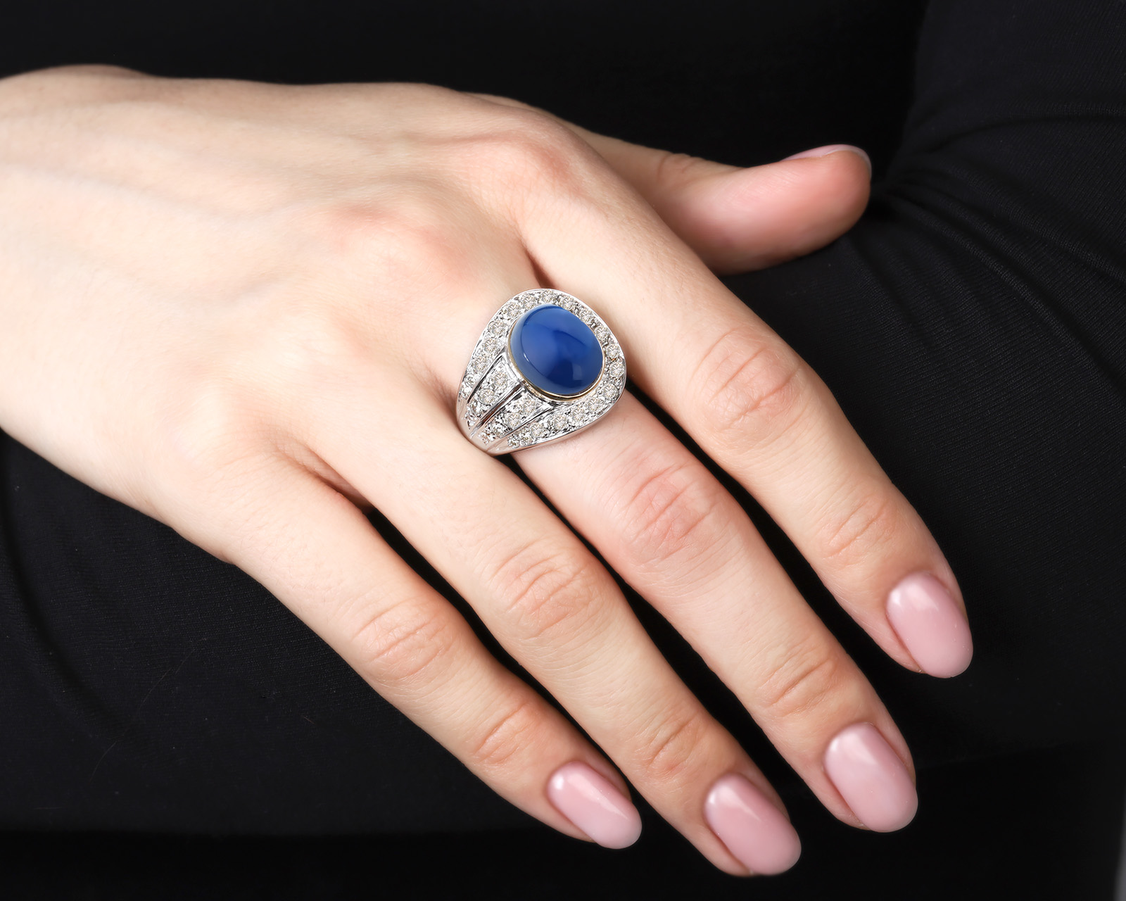 Изумительное золотое кольцо с сапфиром 12.00ct