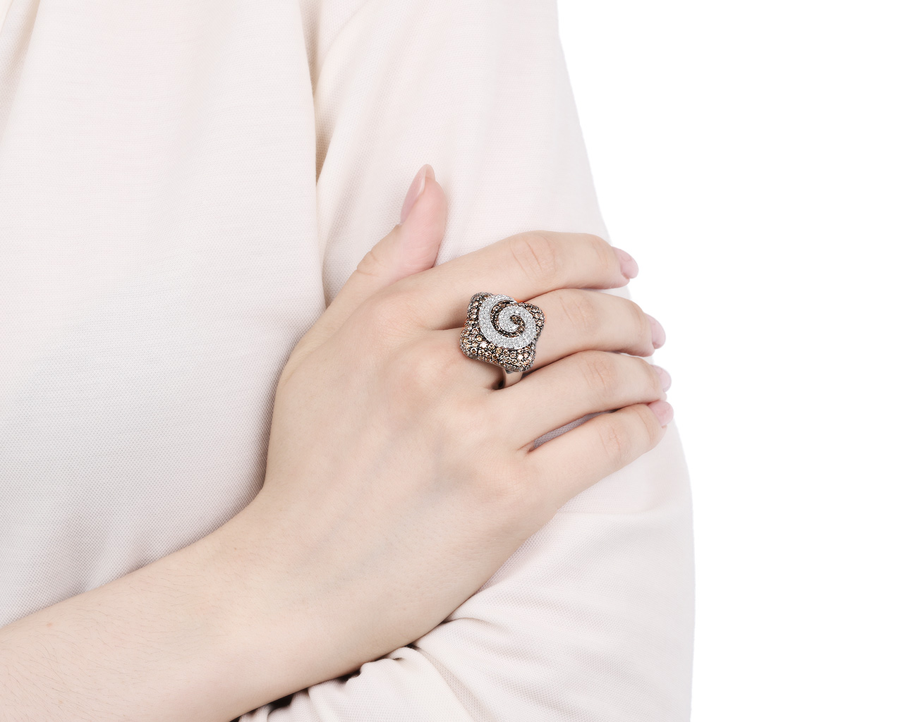 Изумительное золотое кольцо с бриллиантами 4.33ct