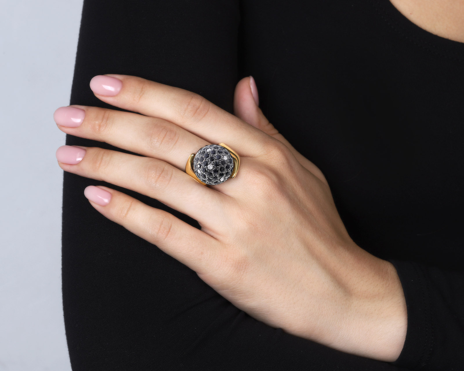 Притягательное золотое кольцо с сапфирами 3.25ct