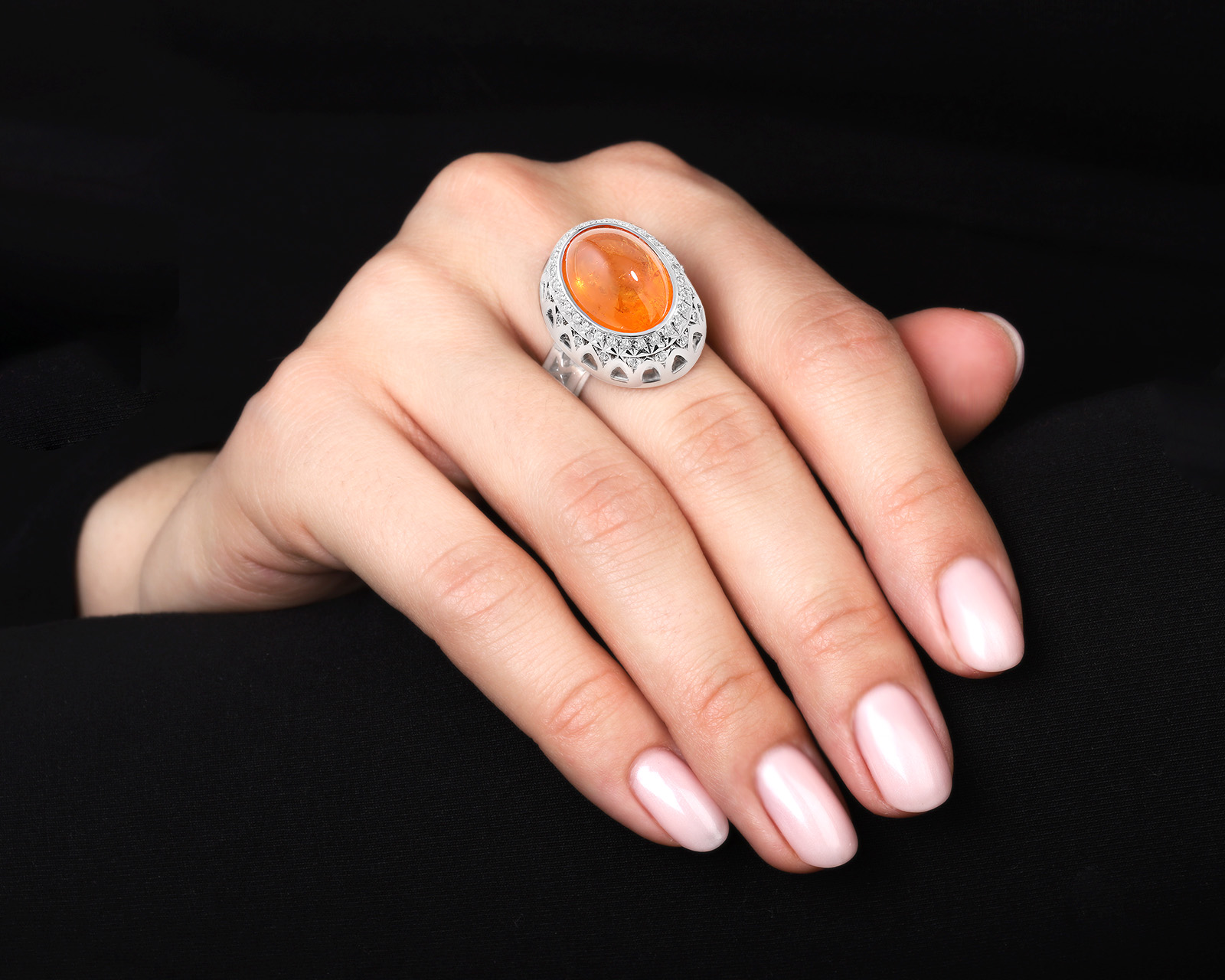 Оригинальное золотое кольцо со спессартином 14.70ct Favero