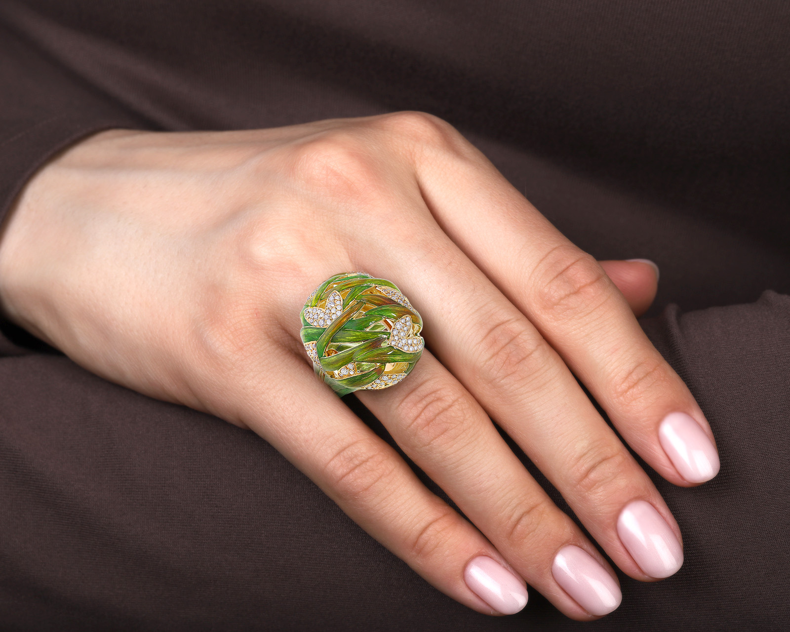 Оригинальное золотое кольцо с эмалью Ilgiz F