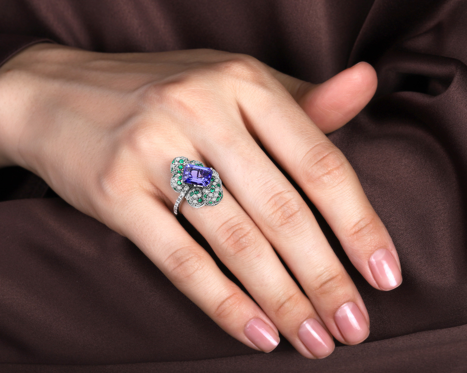 Золотое кольцо с танзанитом 2.30ct и бриллиантами 1.15ct Evgeny Matveev